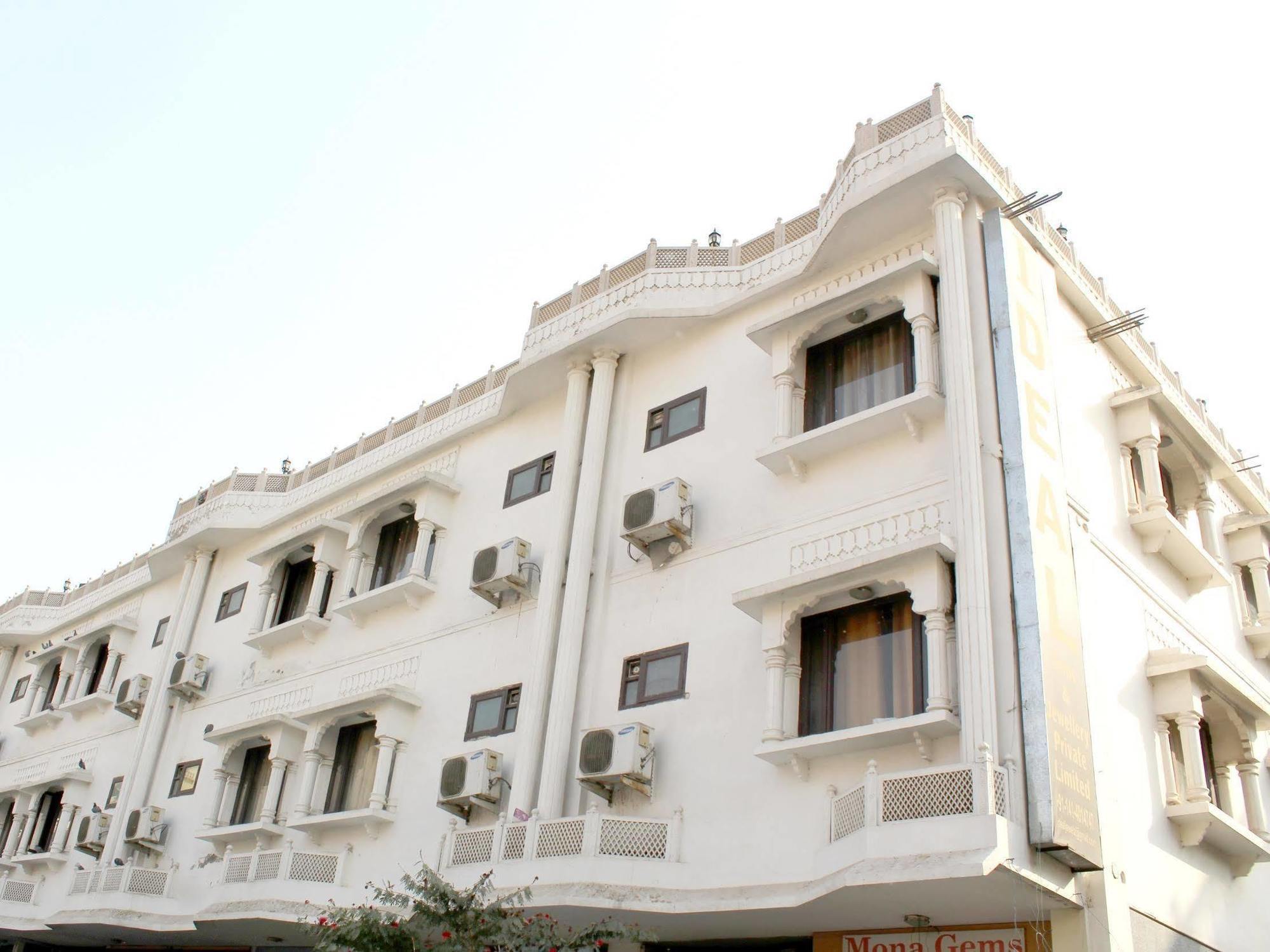Amanda Crown Jaipur Hotel Kukas Exterior foto